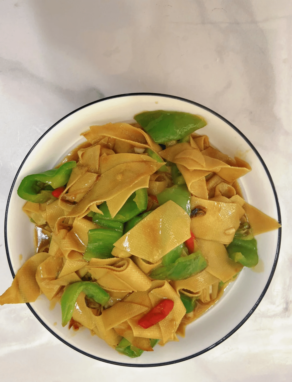 Stir-Fried Spicy Green Peppers with Dried Tofu&nbsp;Skin
