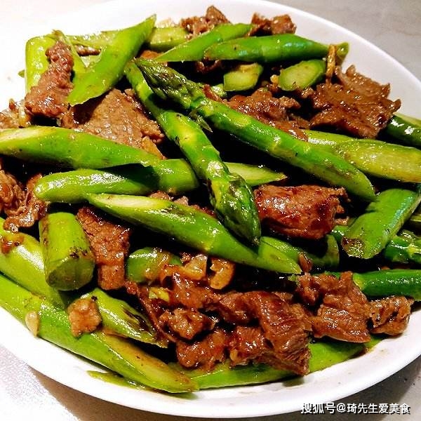 Stir-Fried Beef with&nbsp;Asparagus