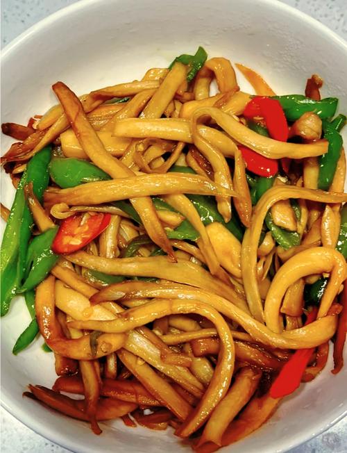 Stir-Fried King Oyster Mushrooms with Green&nbsp;Peppers