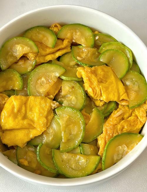 Stir-Fried Zucchini with Egg